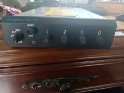 Transpondedor, bandeja y conector Narco AT-150 Foto 1 de 4