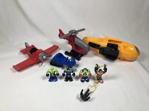 Rescue Heroes Micro Adventures Lotto di 4 Figurine + Veicoli --- Fisher Price - Foto 1 di 11