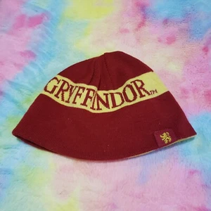 Harry Potter Gryffindor Beanie Winter Hat Red Yellow Knit Boys Logo One Size - Picture 1 of 8
