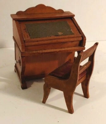 Escritorio y silla antiguos en miniatura Schneegass Foto 1 de 4