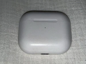 Genuine Apple AirPods 3rd Gen Wireless Charging Case A2566 - 100% Authentic - Photo 1 sur 4