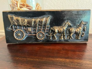 Vintage Horse and Carriage Wall Plaque Chalkware Cottagecore Country Farmhouse - Picture 1 of 3