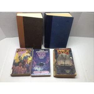 Saberhagen 5 Bks Complete Book of Swords Lost Swords Veils of Azlaroc Reader Lot - Imagen 1 de 4