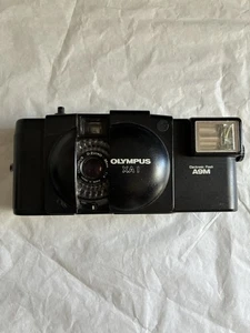 Olympus XA 1 analoge Kleinbildkamera mit A9M Blitzaufsatz. NUR TEILE! FUNKTIONIERT NICHT! - Bild 1 von 15