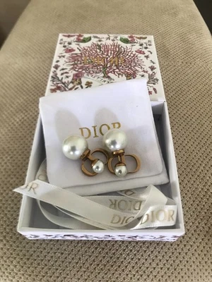Pendientes tribales Dior + recibo Foto 1 de 4