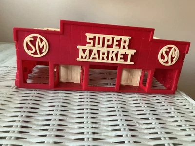 VINTAGE SUPER MARKET (NO BOX) O SCALE  RED MISSING CARDBOARD ADVERTISEMENT - Image 1 of 4