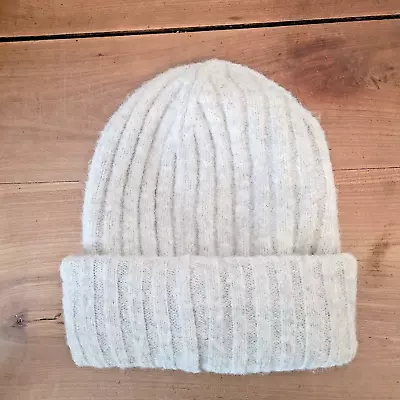 Anthropologie Maeve Gris/Crema Gorro Tejido Invierno Sombrero Suave Difuso OS Foto 1 de 4