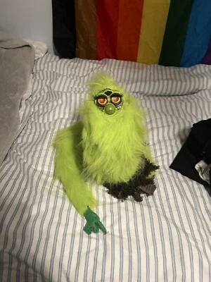 Оригинальная рождественская обида ручной работы с длинными мехами на тему гринча - Изображение 1 из 3