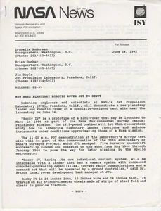 PRENSA ESPACIAL: (1992/06) NASA "PLANETARY ROBOTICS ROVER Set To Debut" Q - Imagen 1 de 1