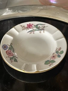 Vintage Wedgwood Bone China England DEVON SPRAYS W4076 Round ASHTRAY 4 1/2" - Picture 1 of 4