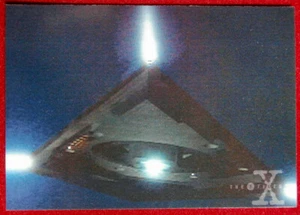 X-FILES - PRIMERA TEMPORADA - Tarjeta #49 - OVNI SECRETO DEL GOBIERNO - Topps - 1996 - Imagen 1 de 2