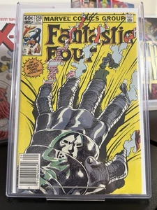 1983 Marvel - Fantastic Four # 258 Doctor Doom key iconic cover RARE NEWSTAND - Picture 1 of 1