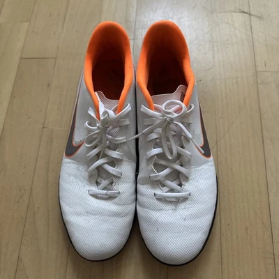 Mercurial Nike Gr. 43 Hallenschuhe Sportschuhe Schuhe - Bild 1 von 4