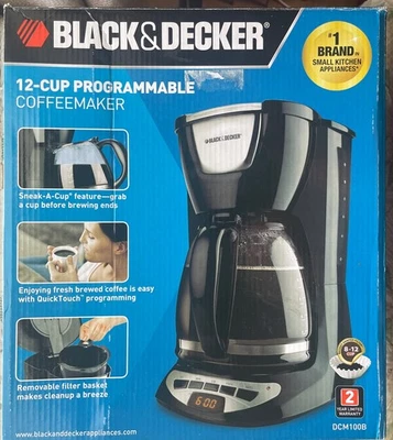 BLACK & DECKER 12 CUP PROGRAMMABLE COFFEE MAKER DCM100B - Image 1 of 4
