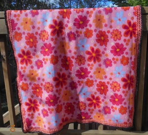   coperta bambino afgano FATTA A MANO PILE BORDO UNCINETTO ROSA FLOREALE DOCCIA REGALO AMORE - Foto 1 di 5