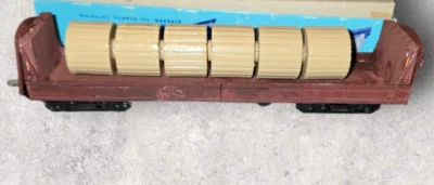 Vintage HO Wood & Diecast Const. Bulkhead Flat Car Metal Wheels Knuckle Couplers - Image 1 of 4