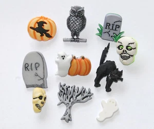 Graveyard Buttons / Tombstones - Pumpkins - Ghosts / Buttons Galore # 4520 - Picture 1 of 1