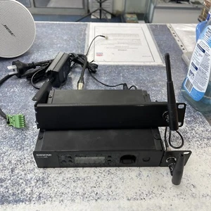 SHURE GLXD4R Wireless Receiver for GLXD1, GLXD2 Z2 Transmitters only - Picture 1 of 7