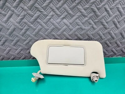 INFINITI Q70 Q70L LADO DEL PASAJERO DELANTERO DERECHO PARASOL OEM 2011-2019 Foto 1 de 3