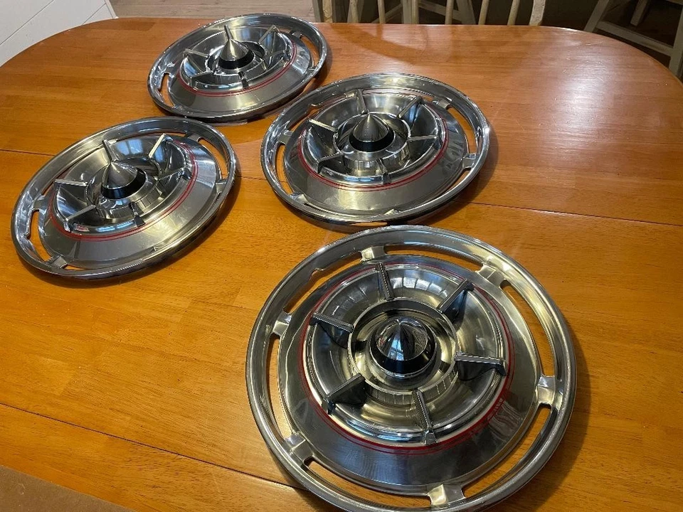1961 Buick Deluxe 15" Hubcaps, Electra 225,  Lesabre,  Invicta Special - Image 1 of 4