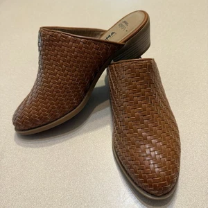Nuovo senza etichette! Zoccoli slip on Sonoma Wom 7.5 Med vitalize ortholite abbronzatura scarpa tessuto tacco - Foto 1 di 10