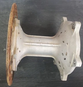 1994 Yz250 Rear Hub - Picture 1 of 3