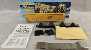 NOS Athearn HO Scale Chicago North Western 54' Ribside Covered Hopper CNW 182468 - Picture 1 of 4