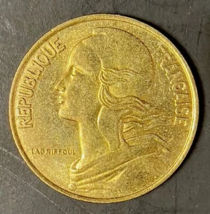 FRANCE 1994 - 10 Centimes Coin - Vey Fine shiny clean coin - aluminum/bronze - Picture 1 of 2