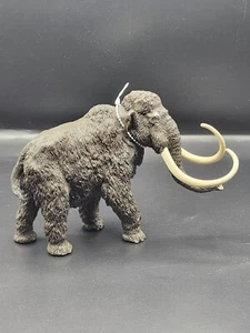Figura prehistórica con etiqueta Carnegie Collection Safari Ltd Wooly Mammoth 2002 - Imagen 1 de 12