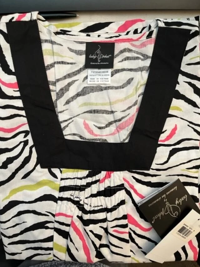 Baby Phat Nurses Uniform Scrub Top 268888C  GOTS  Size M - Image 1 of 1