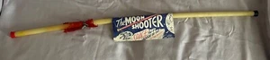 MOON SHOOTER SPACE TOY BLOW DART C. 1950'S SPUTNIK ROPE MISSILES - Picture 1 of 8
