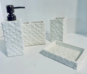 Hymnah Juego de Accesorios de Baño 4 Piezas Completo Loción Cepillo de Dientes Jabón Vaso - Imagen 1 de 6