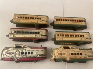 6 Marx Union Pacific M10005 Tin Train Set Wind Up Pre War Green & Red USA Made - Picture 1 of 24