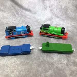 Thomas & Friends motorisierter Fußball Thomas & Racing Percy Züge & 2 Ausschreibungen - Bild 1 von 13