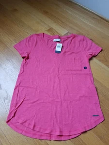 NWT Abercrombie & Fitch Easy Pocket T-Shirt Dark Pink Small - Picture 1 of 1