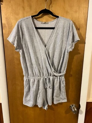 Romper de mergulho feminino Tresics multicolorido manga curta gola V com bolsos grandes - Imagem 1 de 4