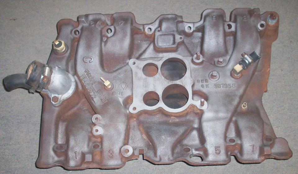 Oldsmobile Olds Toronado Toro 425 1966-66 colector de admisión 387958 usado OEM Foto 1 de 4