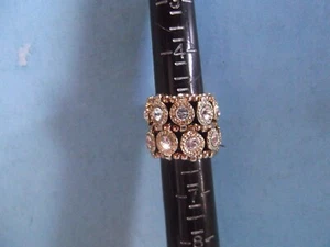 Anillo de joyería de moda tono dorado banda elástica con vidrio redondo blanco tamaño ajustable 5+ - Imagen 1 de 8