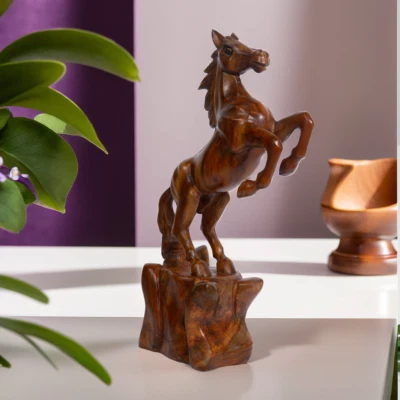 Estatua de caballo de madera - Pieza de arte de cría de boj hecha a mano Foto 1 de 4