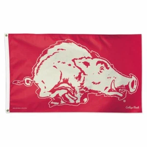 ARKANSAS RAZORBACKS COLLEGE VAULT 3'X5' DELUXE FLAG NEW WINCRAFT 👀 - Picture 1 of 1