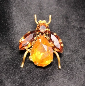 Vintage Amber Colored Austrian Crystal Bee Insect Pin Brooch Made in Austria - Picture 1 of 13