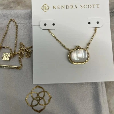 🎃✨Kendra Scott Pumpkin Gold Short Pendant Necklace Ivory Mother-of-Pearl New 🤍 - Image 1 of 4