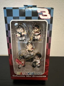 Paquete de 5 adornos Mini Pit Crew NASCAR 2004 Dale Earnhardt Sr. Christmas Elves - Imagen 1 de 4