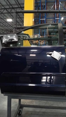 Used Front Left Door Assembly Front fits: 2014 Volkswagen Routan electric Front - Image 1 of 4