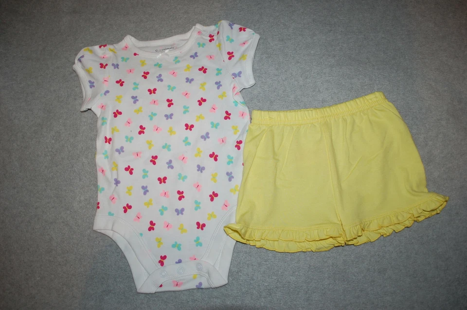 Bebé Niñas Conjunto BODY BLANCO CAMISETA MARIPOSAS COLORIDAS PANTALONES CORTOS AMARILLOS Talla 12 MO Foto 1 de 1