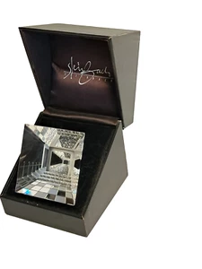 Steinbach Optical Crystal Glass Pyramid 3" Etched Design 1988 with Box - Picture 1 of 23