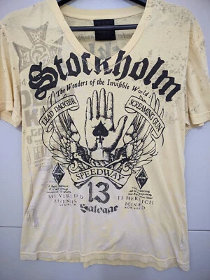 Camisa SALVAGE Para Hombres M Amarilla Crema Manga Corta Gráfica Camiseta Estocolmo 2 Lados AOP Foto 1 de 4