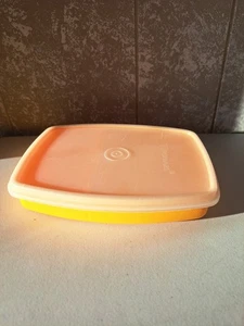 Vintage Tupperware Slim Packette Divided Container #813 with #814 Seal Lid - Picture 1 of 4