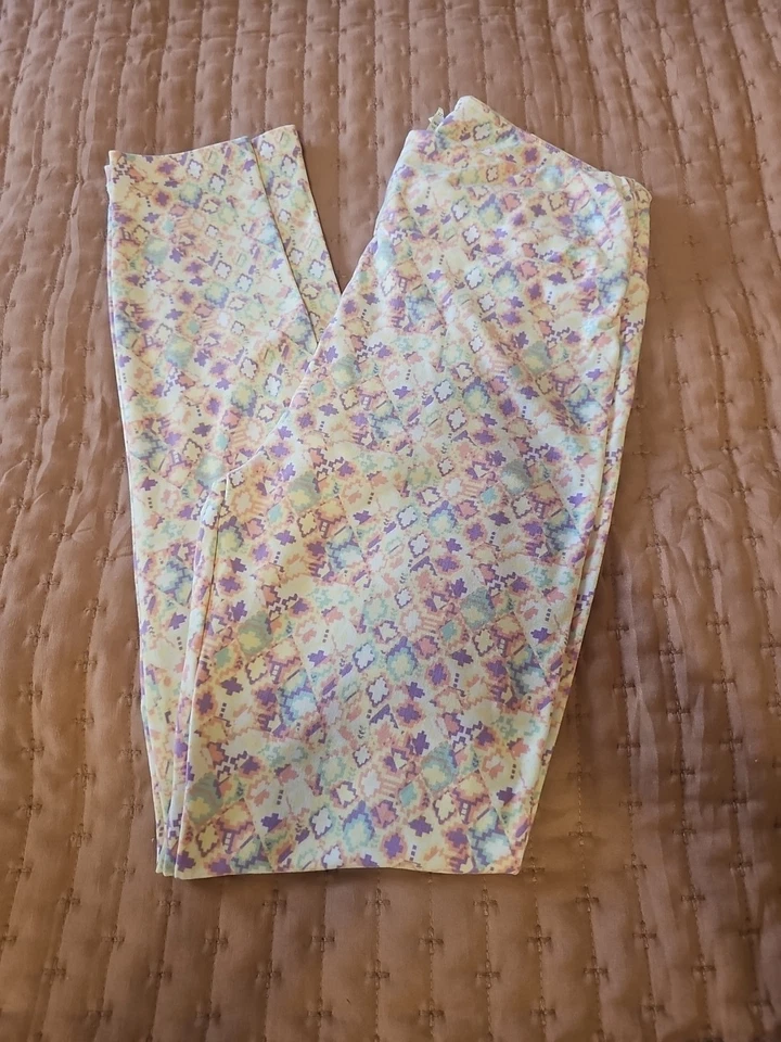 LuLaRoe Size OS Pastel Aztec Patterned Women's Leggings One Size - Image 1 of 1