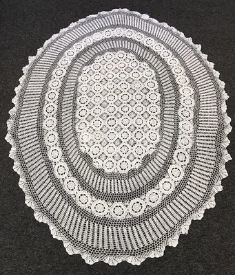 Toalhas de mesa ovais brancas 100% algodão feitas à mão de crochê renda 68x86" ***Liberação*** - Imagem 1 de 4